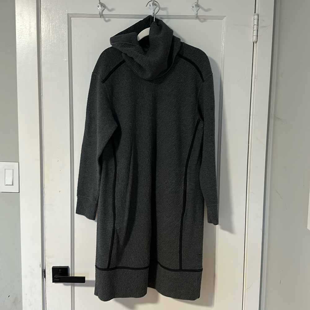 Lululemon sz 12 sweatshirt dress with detachable scarf/turtleneck